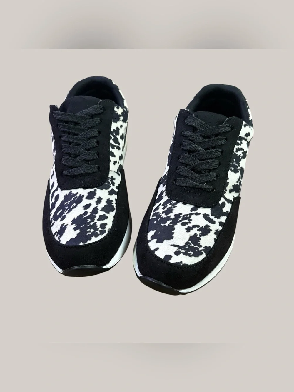 Crazy Train Cow Print Platform Sneakers Women’s Size 9 Lace Up Casual